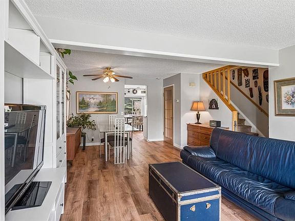 5th image of 47 E Cedargrove Way SW