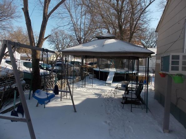 wichita-kansas-443846070 picture