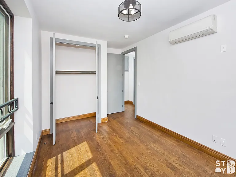 599 Myrtle Ave #2R — Photo 10