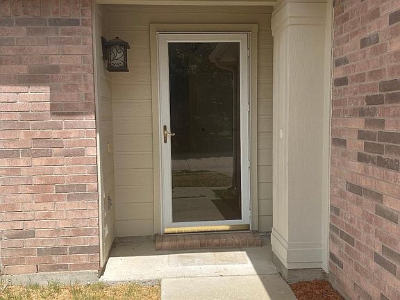 2nd image of 1626 Crestwood Dr