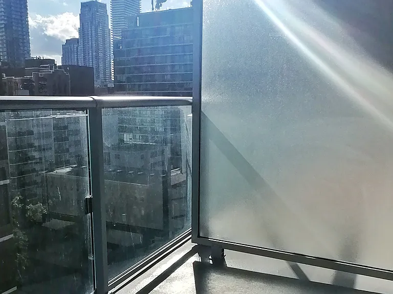 195 Redpath Ave #807 — Photo 7