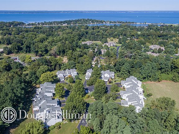 3rd image of 58 Beechwood Ct #58