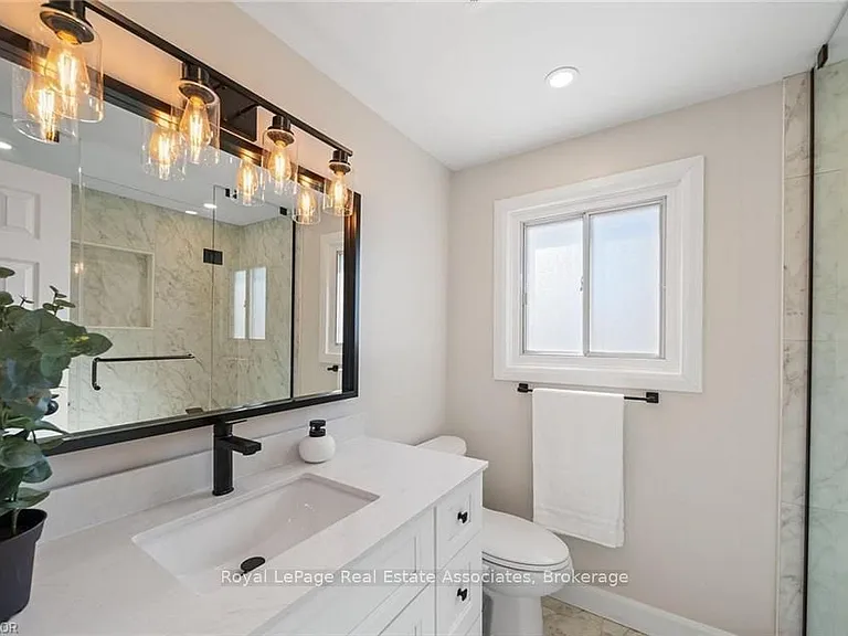 1550 Woodeden Dr #UPPER — Photo 21