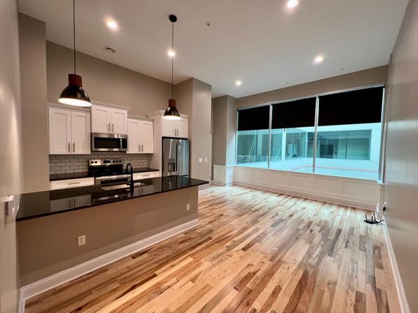 409 Lackawanna Ave APT 303