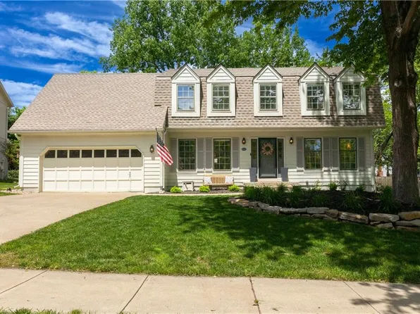 8804 W 115th St, Overland Park, KS 66210