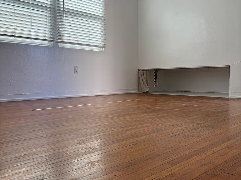 1753 Myrtle Ave #1753 — Photo 4