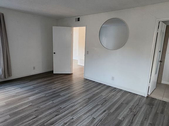 3rd image of 239 W Escalones #B