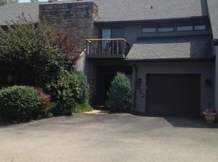 202 Lakeview Estate Townhomes, Morgantown, WV 26508