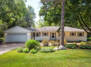 19355 Shady Hills Rd, Shorewood, MN 55331