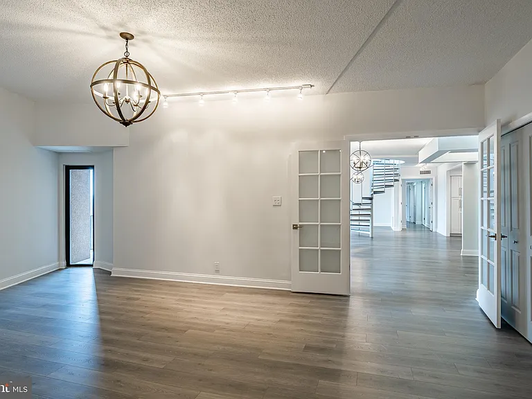 21510 Valley Forge Cir #1510 — Photo 17
