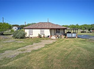 702 Juniper Ave, Bishop, TX 78343