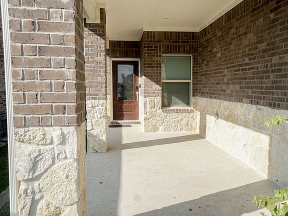 2nd image of 108 Mountain Meadow Ln