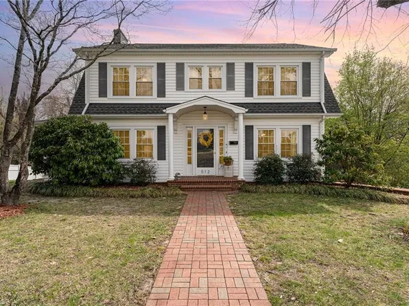 512 Country Club Rd, Mount Airy, NC 27030