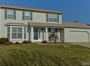765 Bear Mountain Dr, Saint Peters, MO 63376