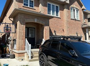 3881 Skyview St, Mississauga, ON L5M 8A1