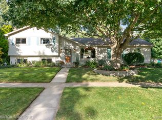 5859 Huntington Dr, Ypsilanti, MI 48197