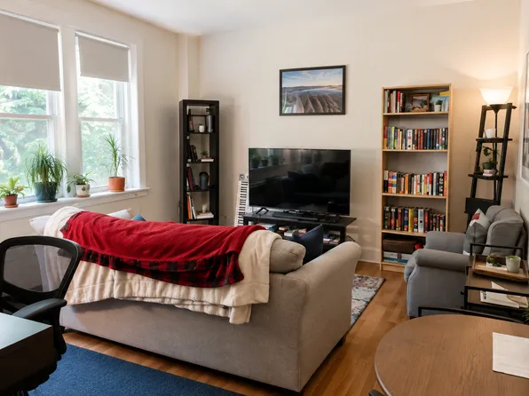46 Lancaster Ter, Brookline, MA