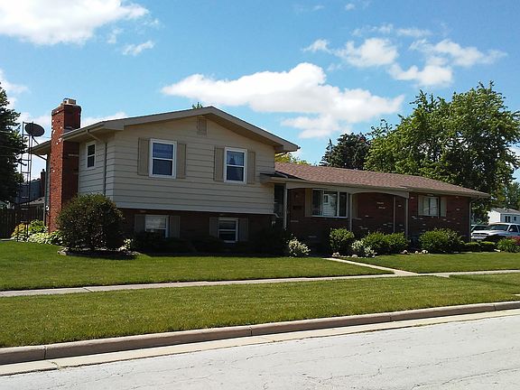 Front with fireplace