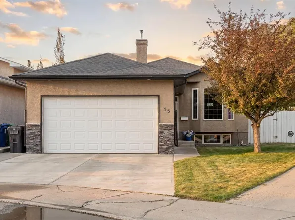 15 SW Mount Rundle Pl W, Lethbridge, AB T1K 7B5
