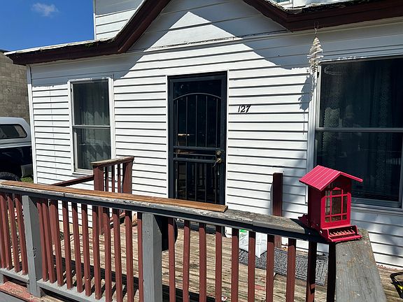 2nd image of 127 Hillsborough St