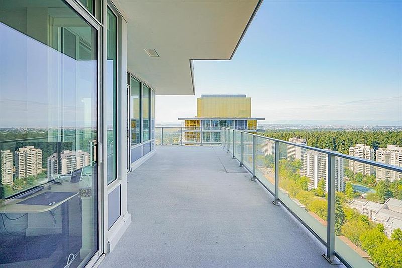 Burnaby Apartment for rent - 2 Bedrooms — photo 18