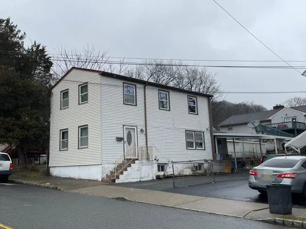 13 King St, Dover, NJ 07801