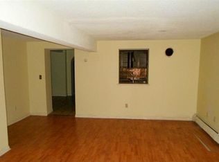 26 Vale Ave, Meriden, CT 06451