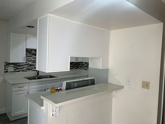 3rd image of 928 S Cypress Ave APT 18