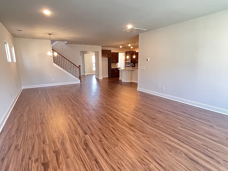 1163 Carlisle Pl — Photo 3