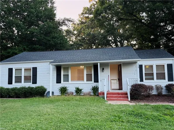 119 Menchville Rd, Newport News, VA 23602