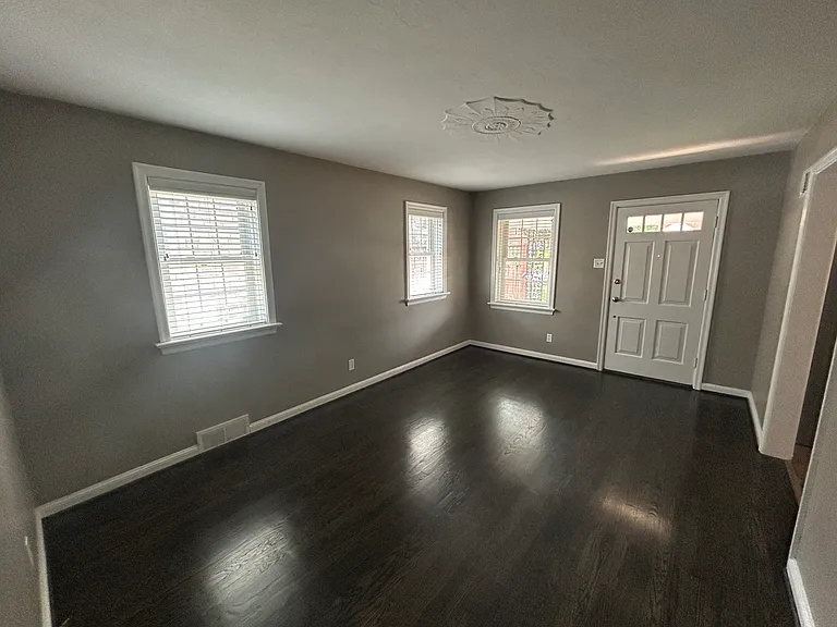 7521 Hoover Ave — Photo 3