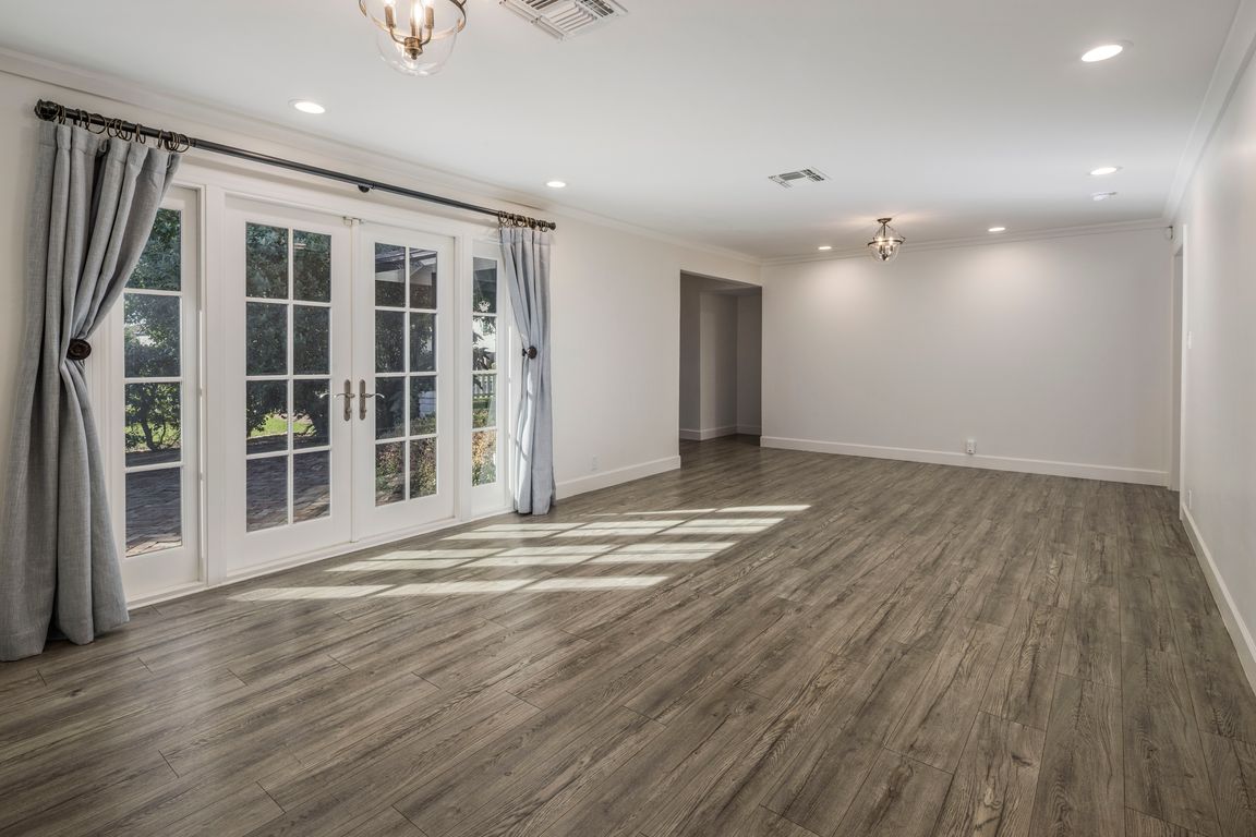 next background image