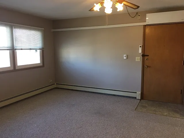 525 W Spring St #4 — Photo 15