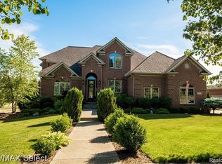 3231 Rivershyre Pkwy, Davison, MI 48423