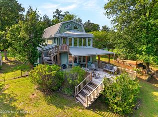 203 John Henry Lake Rd, Poplarville, MS 39470