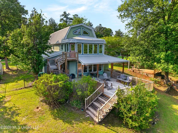 203 John Henry Lake Rd, Poplarville, MS 39470