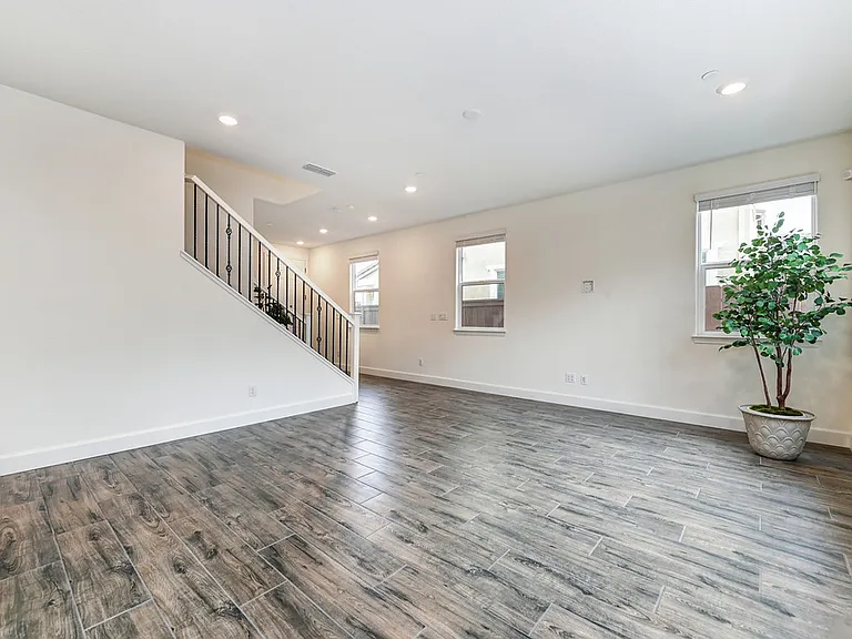 4025 Trinity Alps Way — Photo 9