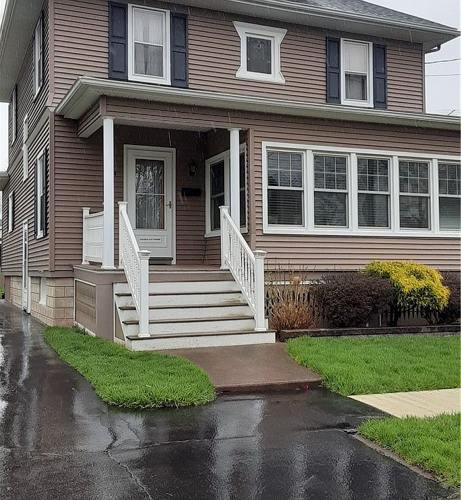 1st image of 14 Van Buren St