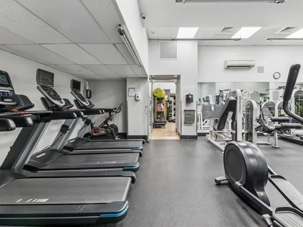 4-74 48th Avenue image 15 of 28