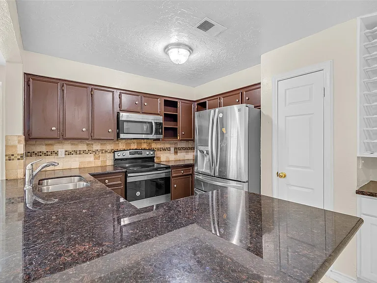 10606 Beckfield Dr — Photo 25