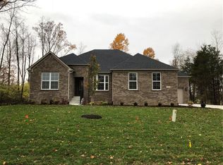 8382 N Twisted Oak Dr, Martinsville, IN 46151