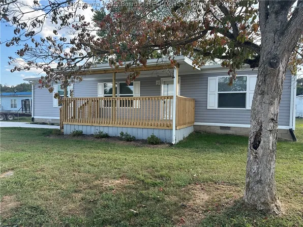 512 2nd St, New Haven, WV 25265