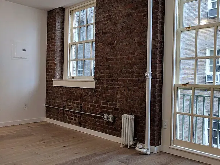 517 E 77th St #2K — Photo 1
