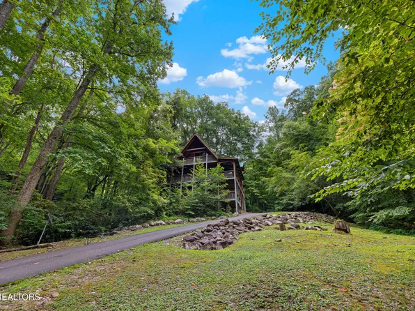 3690 Scottish Highland Way, Sevierville, TN 37862