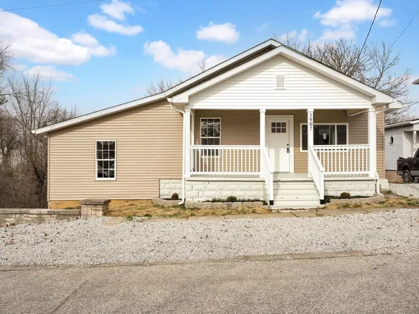 1907 11th St, Bedford, IN 47421