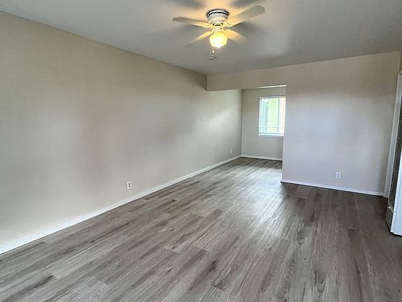 3rd image of 387 Clifton Ave APT 4