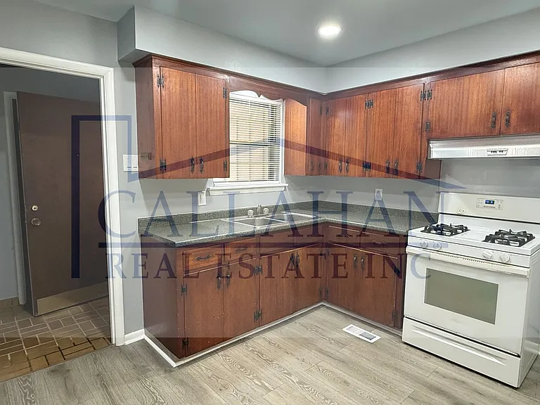 119 Texas Ave — Photo 6