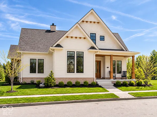 5838 Marvie Dr, Zionsville, IN 46077