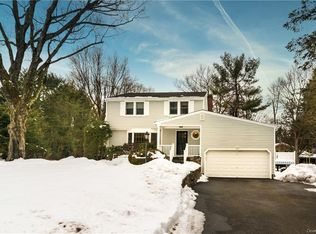 8 Evergreen Ln, Chappaqua, NY 10514
