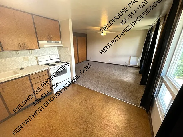 20 Hillside Cir #2 — Photo 3